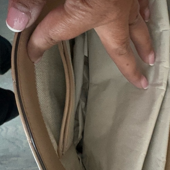 Tory Burch Tan Quilted Women's Bag - Picture 4 of 4